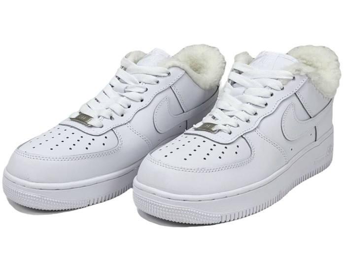 Nike Air Force 1 Low All White с мехом