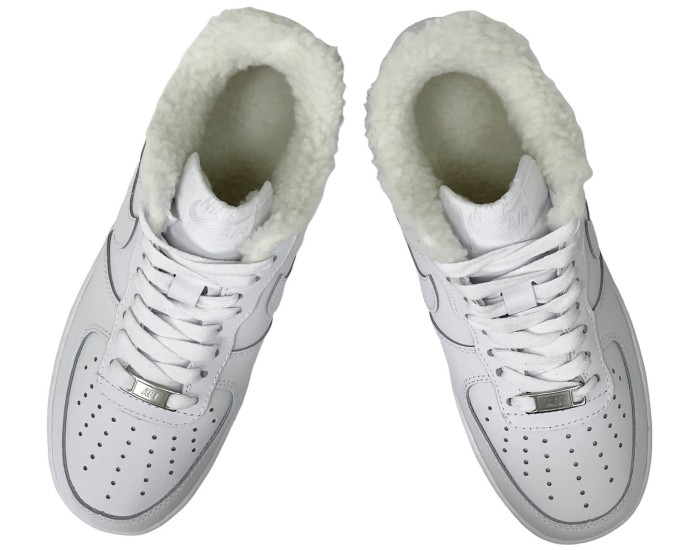 Nike Air Force 1 Low All White с мехом