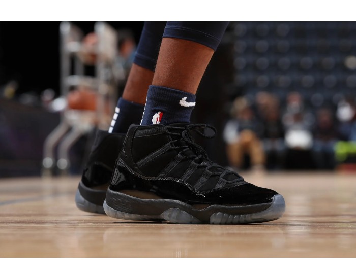 Nike Air Jordan 11 Cap And Gown