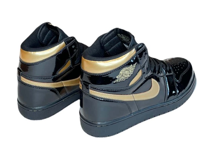 Nike Air Jordan 1 Retro OG Black Mettalic Gold