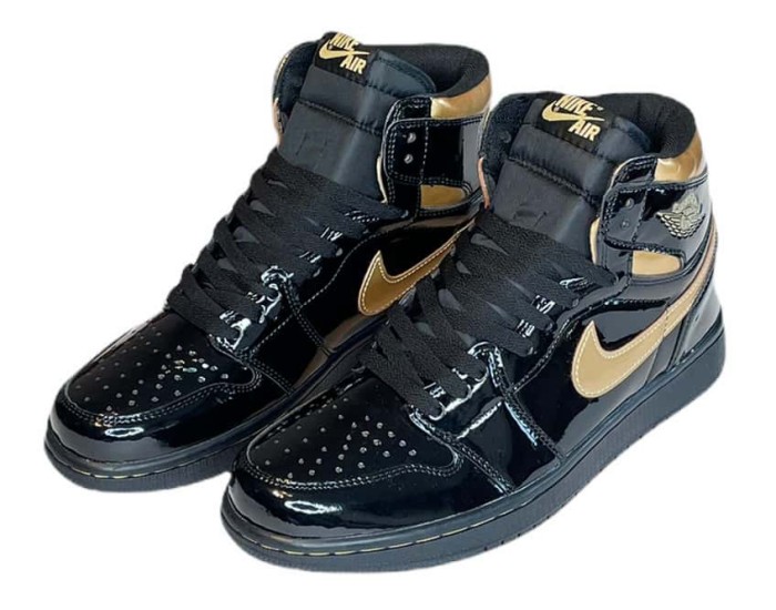 Nike Air Jordan 1 Retro OG Black Mettalic Gold
