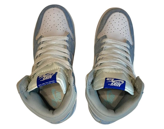 Nike Air Jordan 1 Retro High OG Hyper Royal