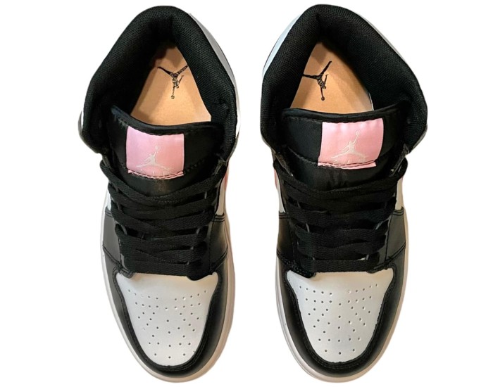 Nike Air Jordan 1 Mid SE Pink