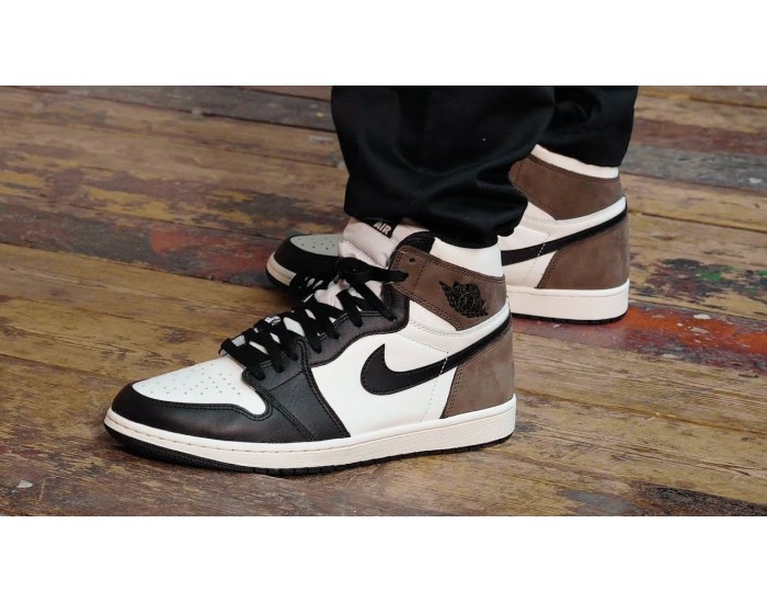 Nike Air Jordan 1 Mid Dark Mocha