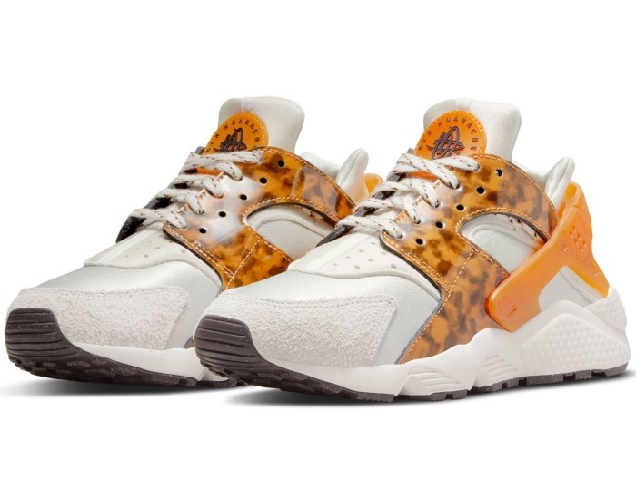 Nike Air Huarache Safari белые