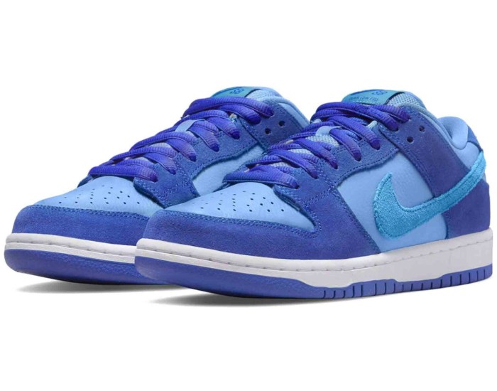 Nike SB Dunk Low Blue Raspberry