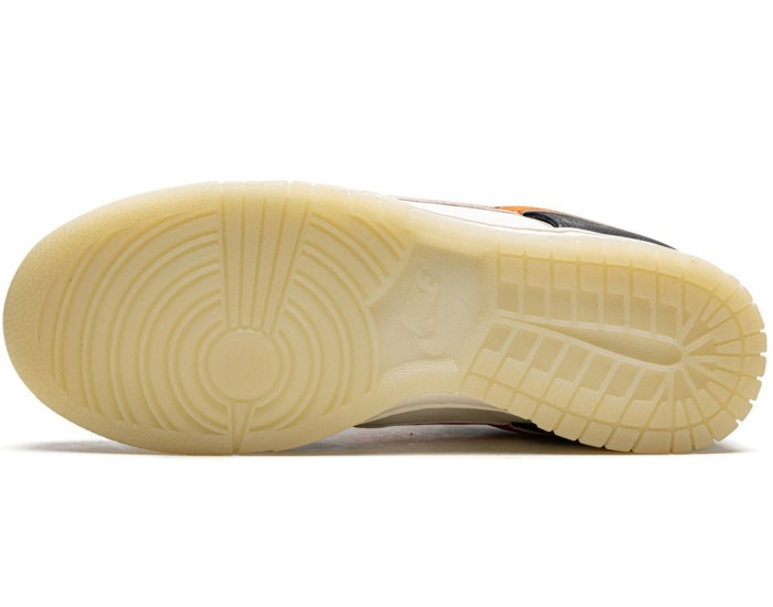 Nike SB Dunk Low Halloween