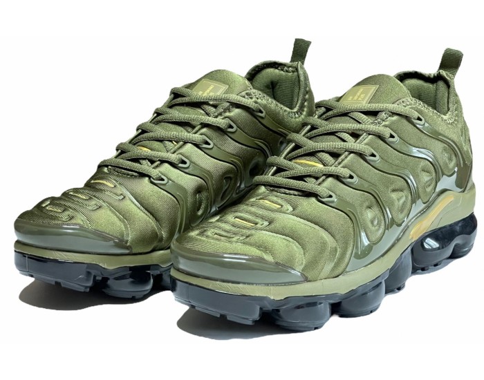 vapormax plus lime green