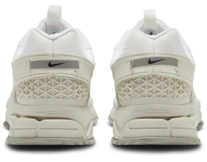 Nike Zoom Vomero Roam Light Silver