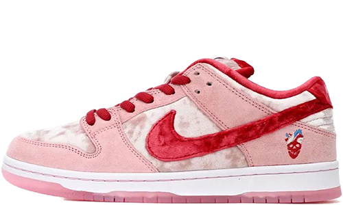 Nike Dunk Low Strange Love